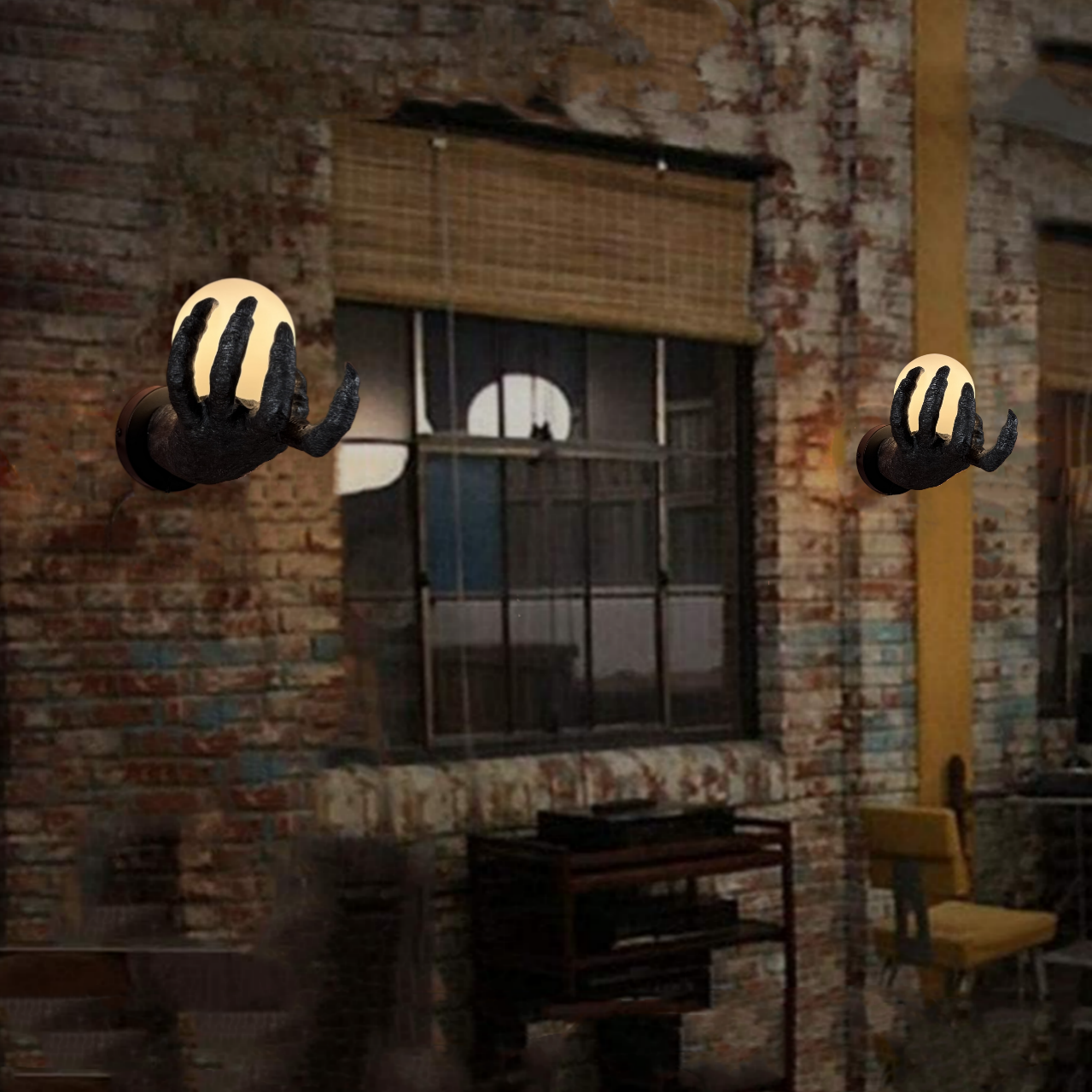 FJFJGO WALL LIGHTS Sconce Halloween Decor Unique Plug in Wall Lamp Hand Holding Light Sconce with Glass Globe Shade Gothic Wall Light Fixture, Dragon-Claw