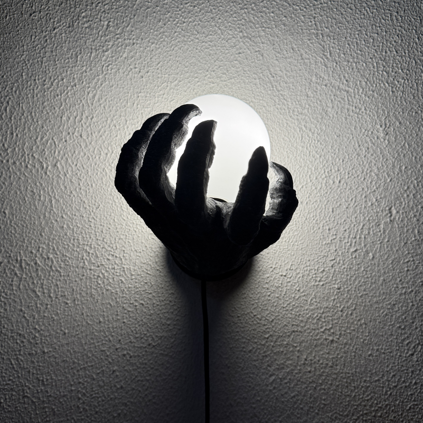 FJFJGO WALL LIGHTS Sconce Halloween Decor Unique Plug in Wall Lamp Hand Holding Light Sconce with Glass Globe Shade Gothic Wall Light Fixture, Dragon-Claw