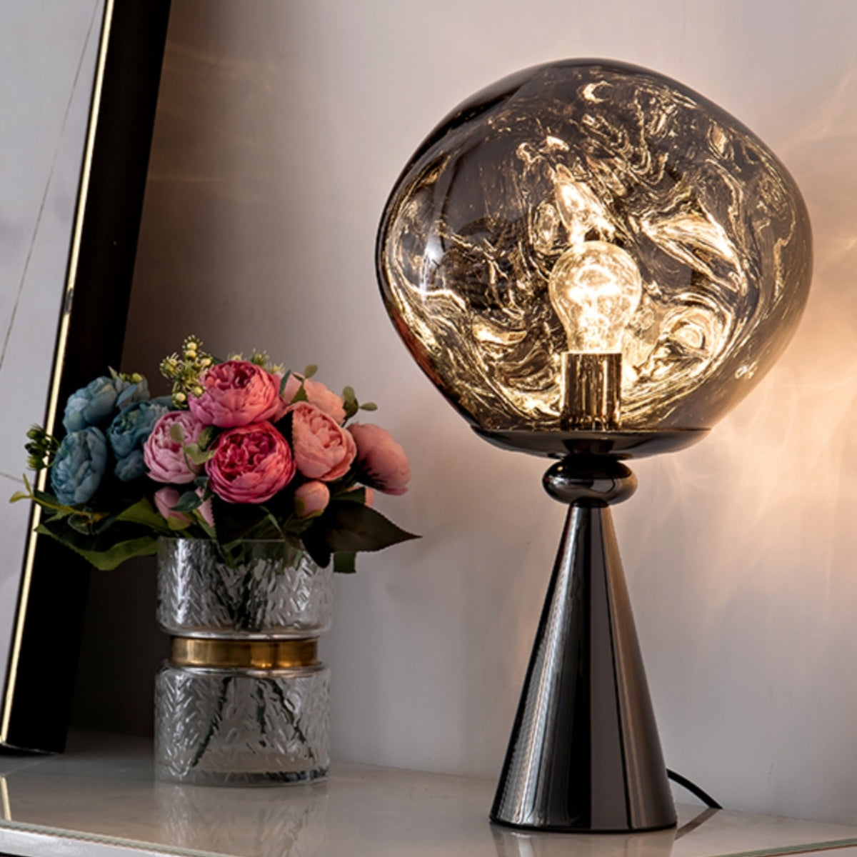 FJFJGO TABLE LAMP Modern Gold Table Lamp Tall Globe Desk Lamp Contemporary Mirrored Lampshade Round Ball Nightstand Lamp