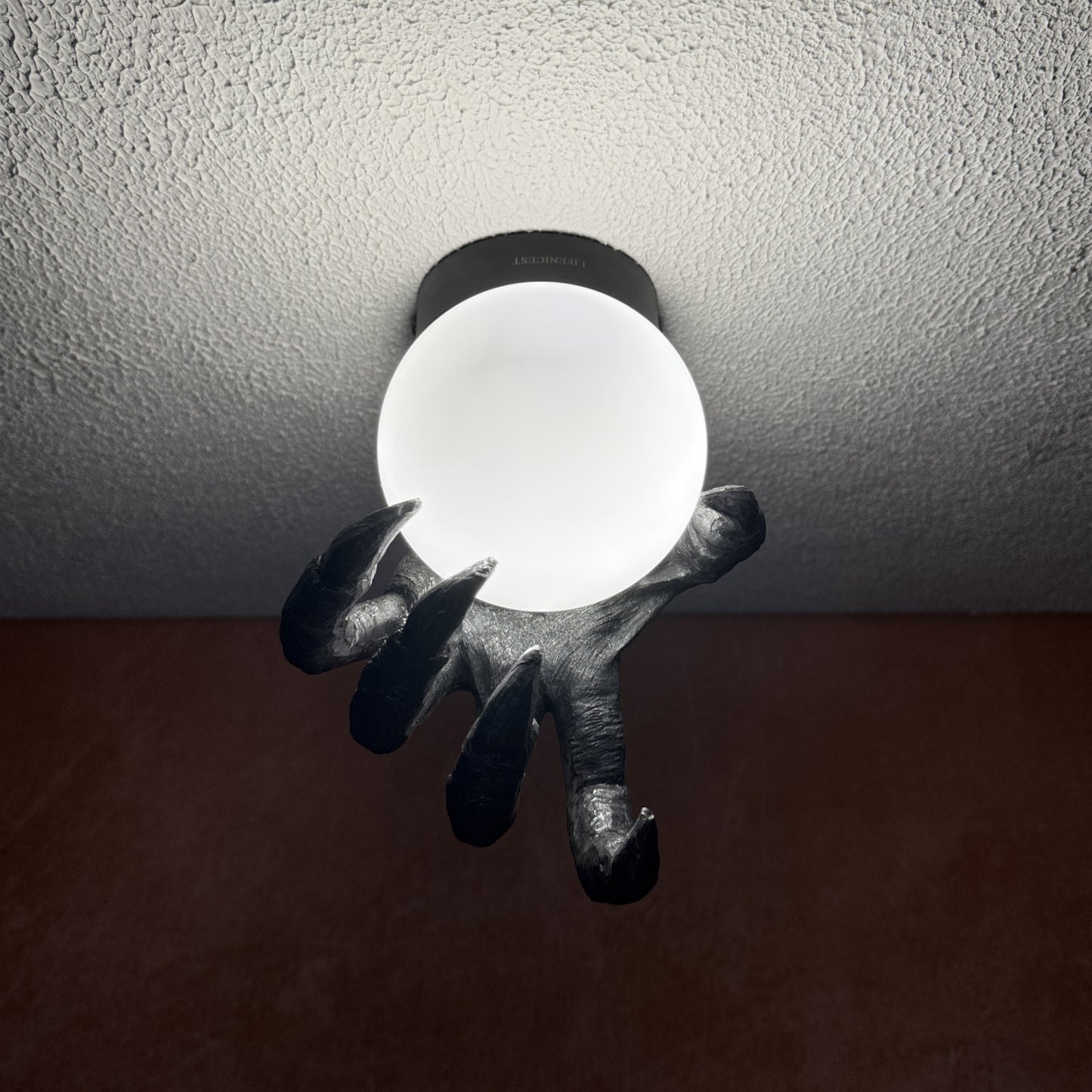 FJFJGO WALL LIGHTS Sconce Halloween Decor Unique Plug in Wall Lamp Hand Holding Light Sconce with Glass Globe Shade Gothic Wall Light Fixture, Dragon-Claw